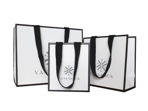art paper black frame gift bag